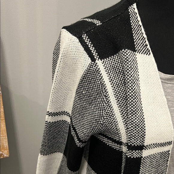 Chic Plaid Open Front Cardigan - Black and White NWOT Stitch Fix - Picture 3 of 6